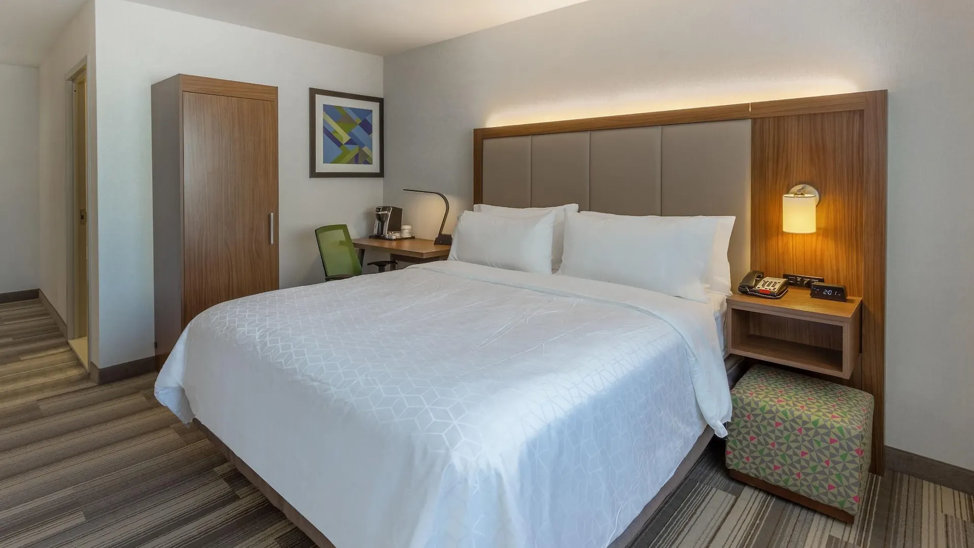 ***  Holiday Inn Express Laguardia Airport, An Ihg Hotel New York United States