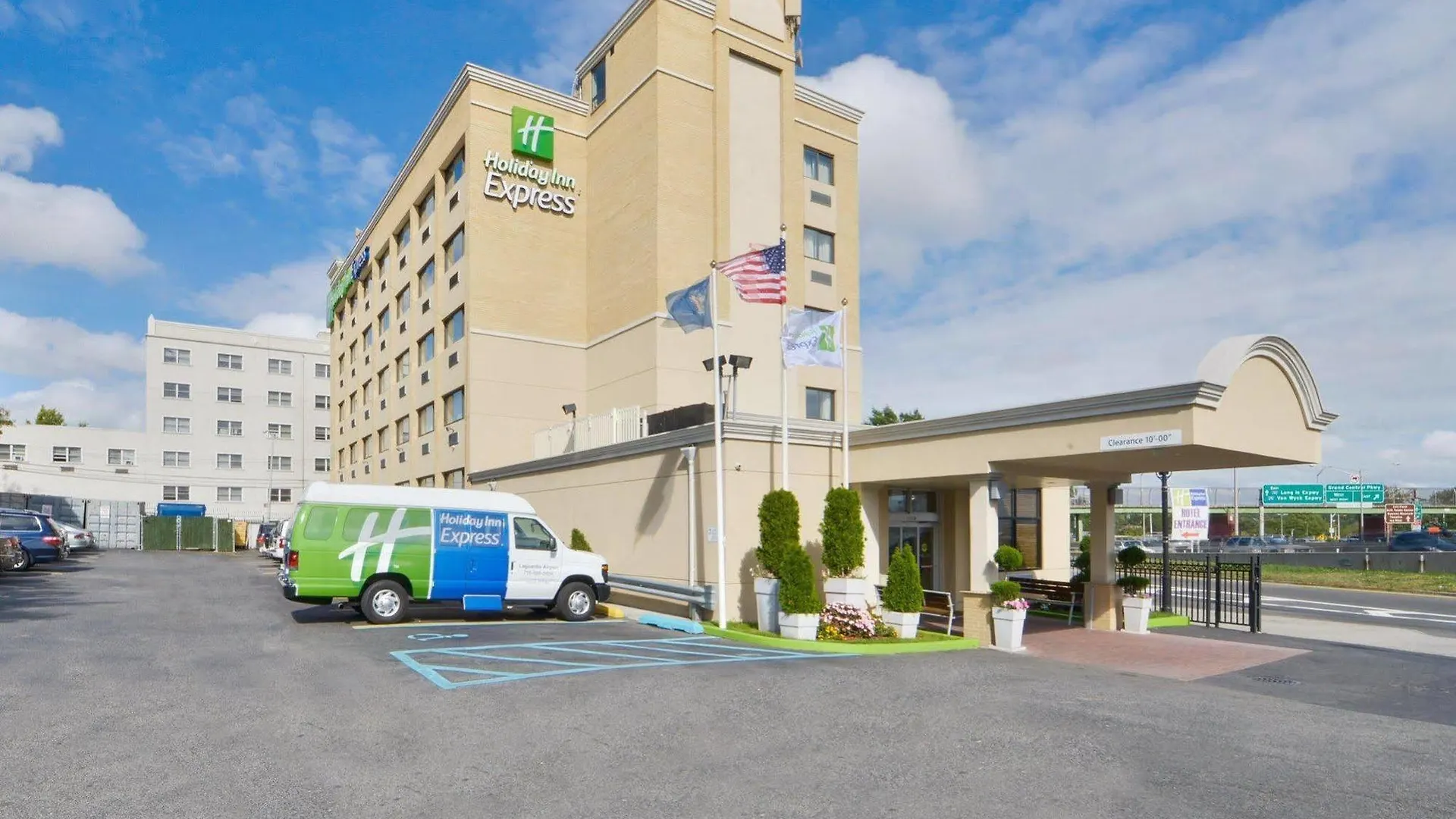 Holiday Inn Express Laguardia Airport, An Ihg Hotel New York 3*,
